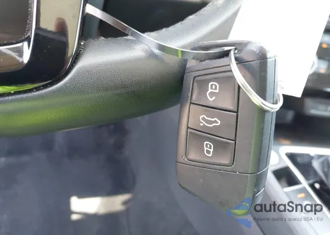 2020 Volkswagen Jetta 1.4T R-Line/1.4T S/1.4T Se z USA, uszkodzony, nr VIN 3VWCB7BU5LM008030